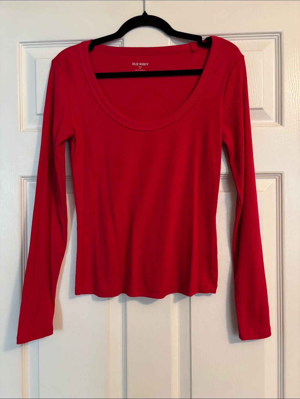 Old Navy Bright Red Scoop-Neck Long Sleeve Top